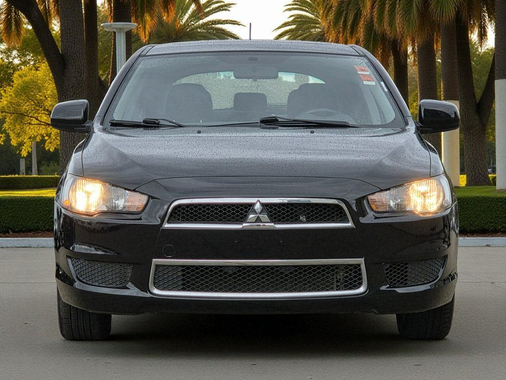 2014 Mitsubishi Lancer Sportback ES photo 2