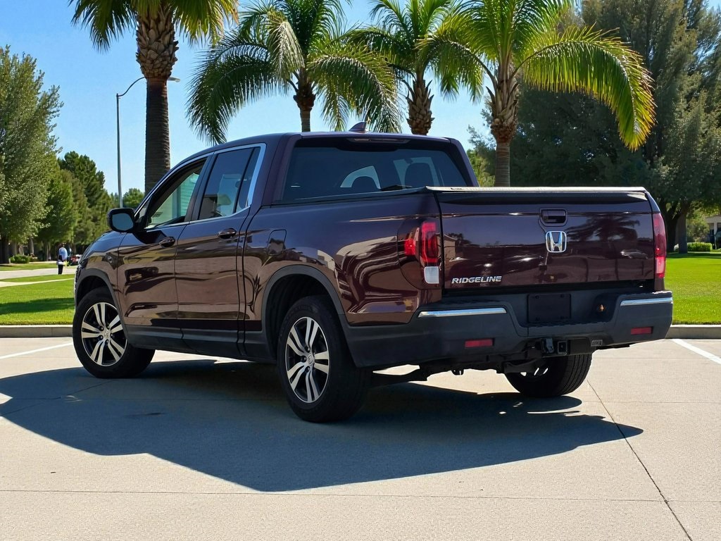 2017 Honda Ridgeline RTS photo 3