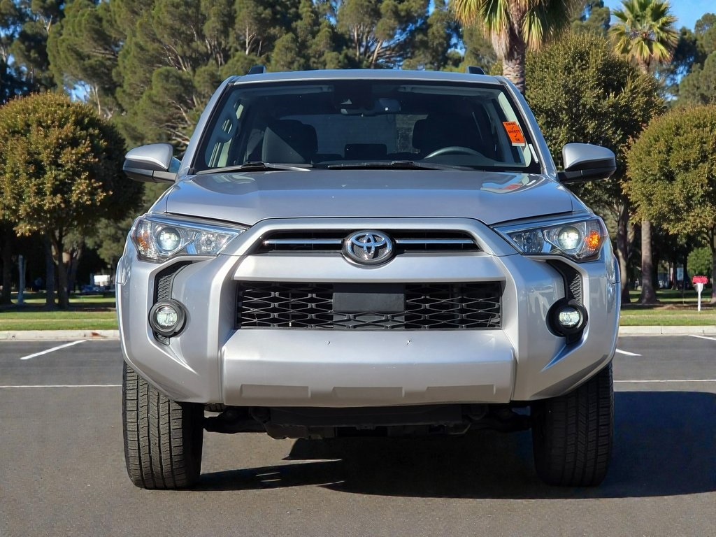 2021 Toyota 4Runner SR5 photo 2