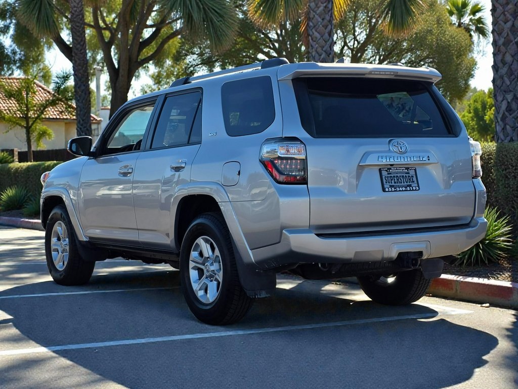 2021 Toyota 4Runner SR5 photo 4