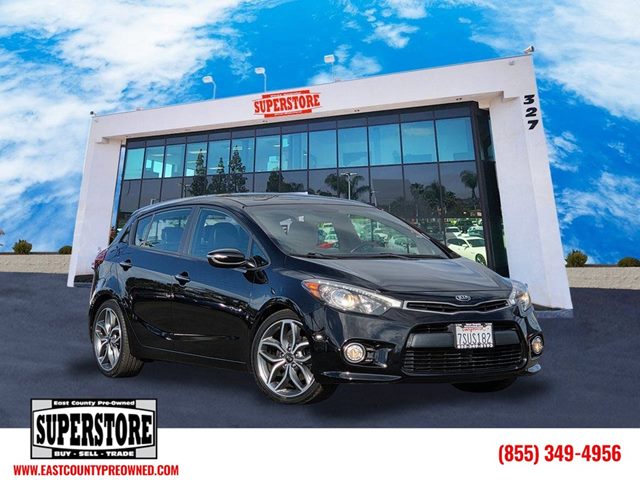 Aurora Black Pearl 2016 Kia Forte5 SX Hatchback Front-Wheel Drive Manual