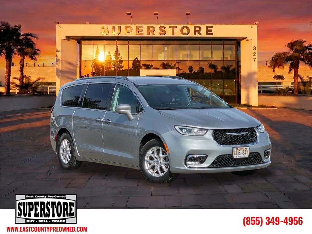 2021 Chrysler Pacifica Touring L's photo