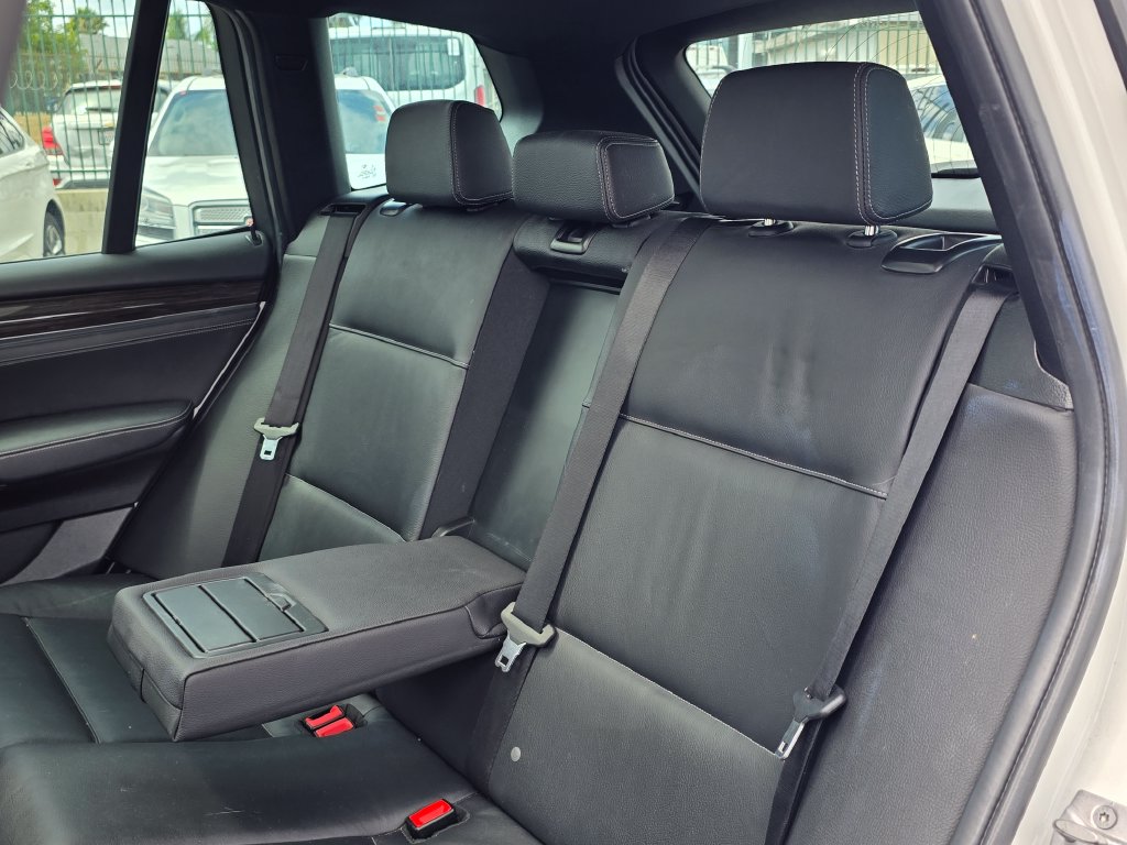 Photo 22 of this BMW X3