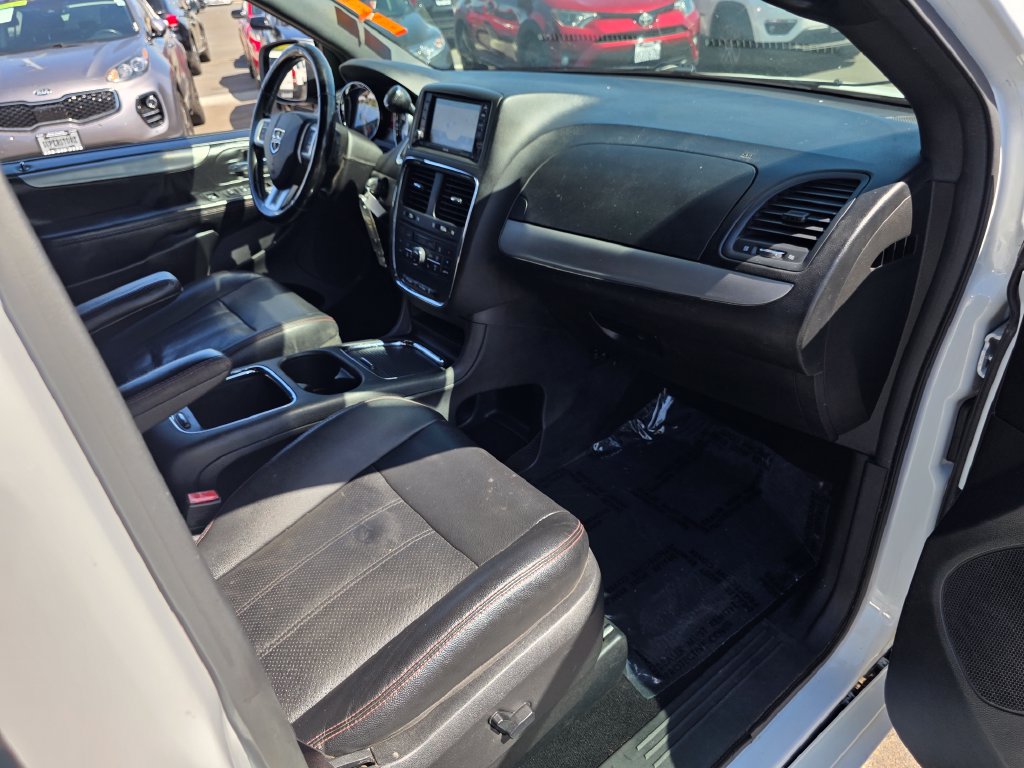 Photo 11 of this Dodge Grand Caravan