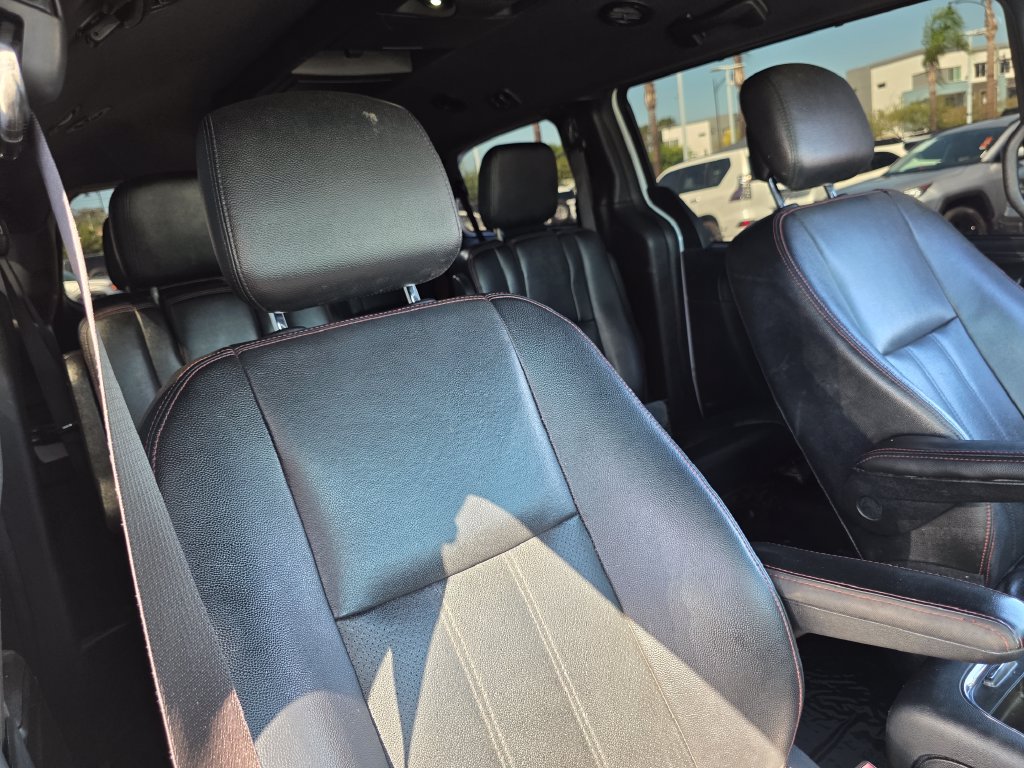 Photo 13 of this Dodge Grand Caravan