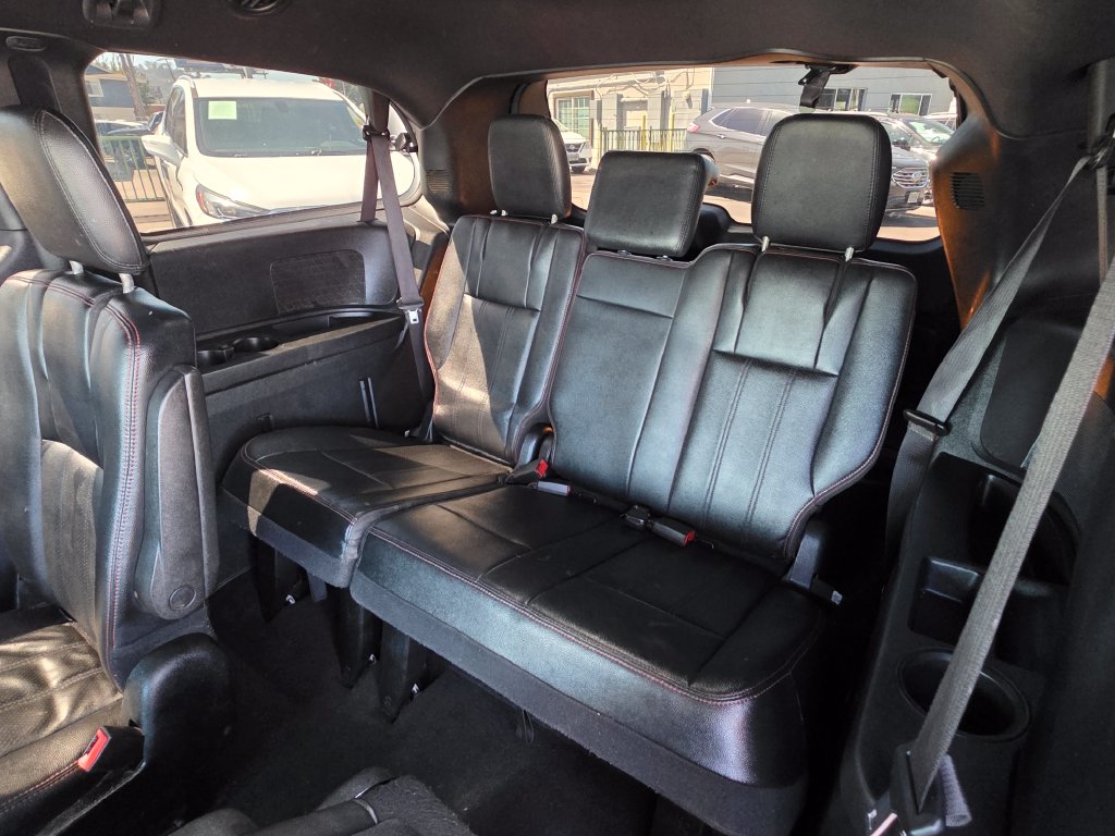 Photo 21 of this Dodge Grand Caravan