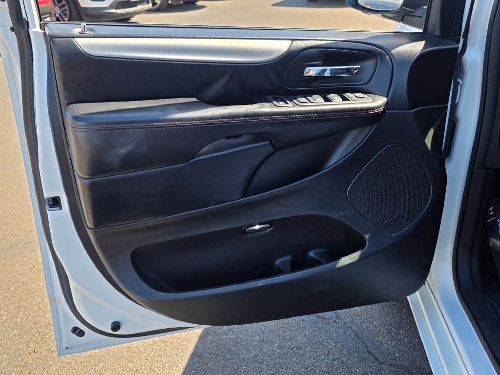 Photo 24 of this Dodge Grand Caravan
