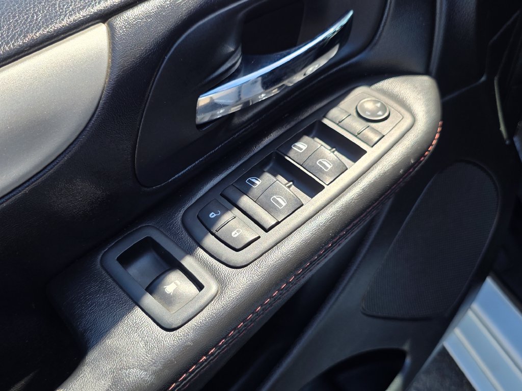 Photo 25 of this Dodge Grand Caravan