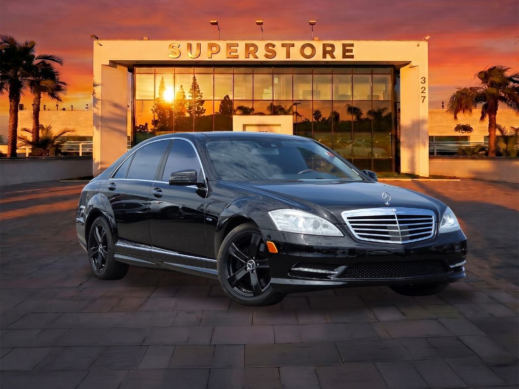 2012 Mercedes-Benz S-Class S550 4MATIC's photo