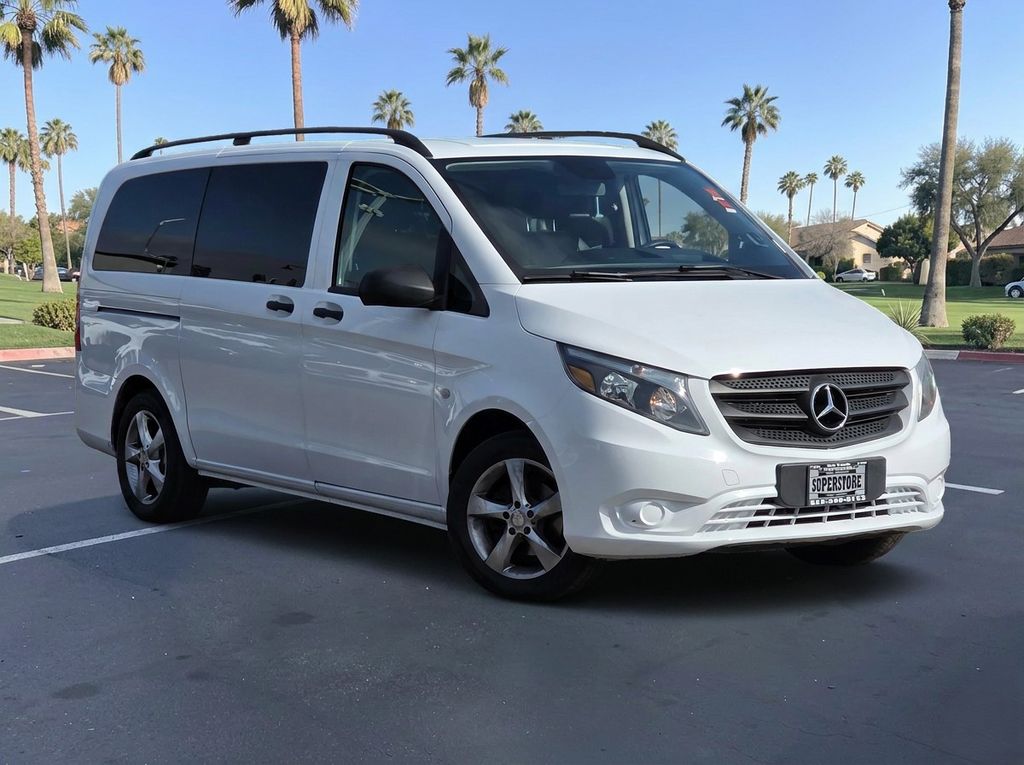2016 Mercedes-Benz Metris -'s photo