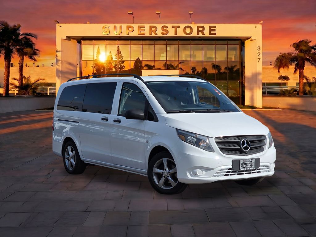 2016 Mercedes-Benz Metris -'s photo