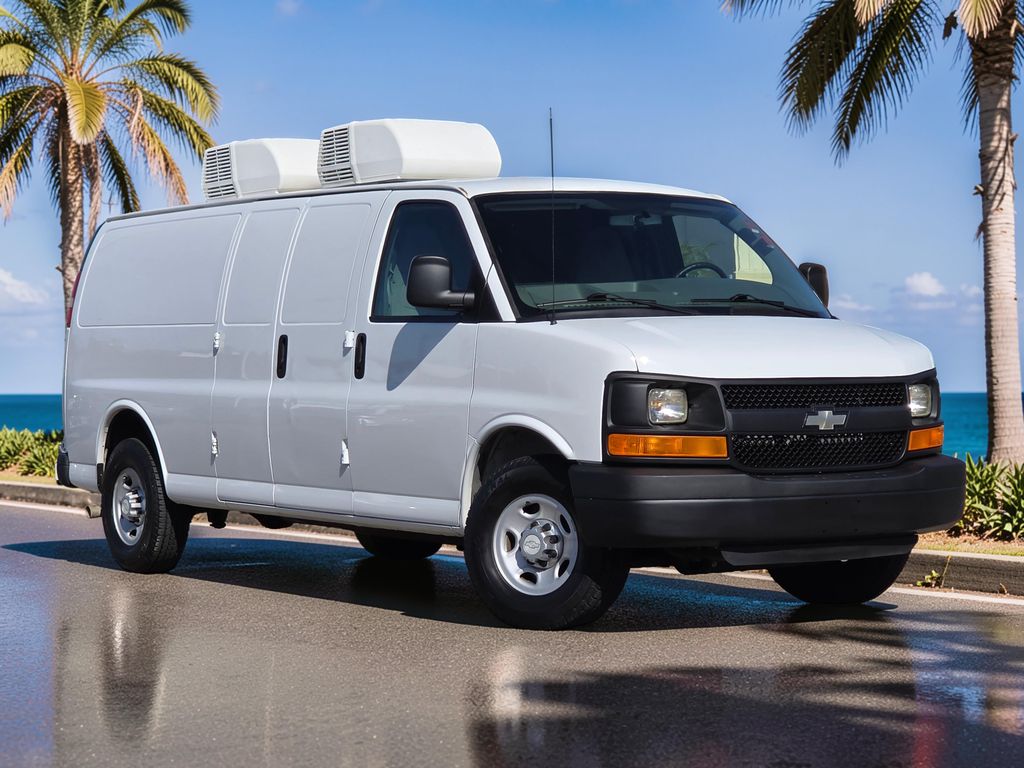 2015 Chevrolet Express 2500 Extended Work Van HD's photo