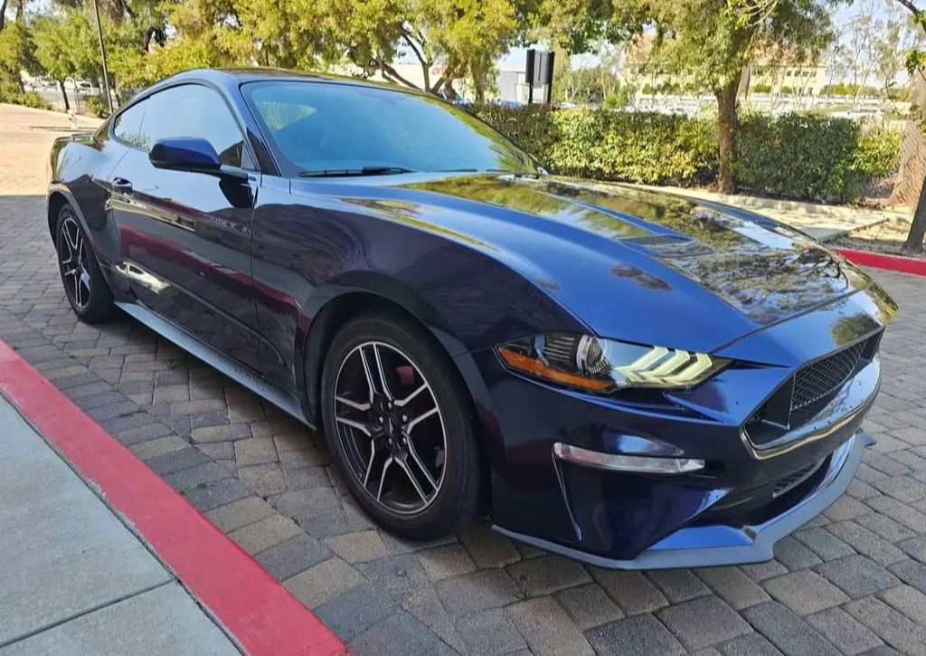 2018 Ford Mustang EcoBoost Coupe Premium's photo