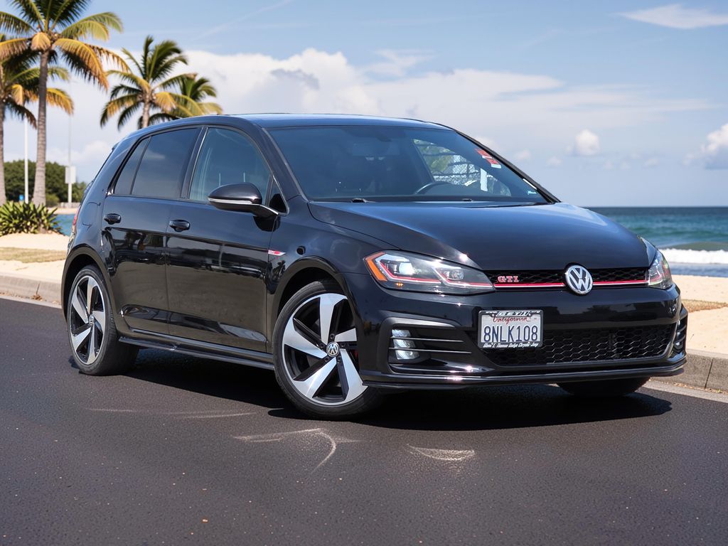 2019 Volkswagen Golf GTI 2.0T SE 4-door's photo
