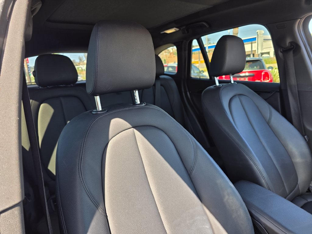 Photo 11 of this BMW X1