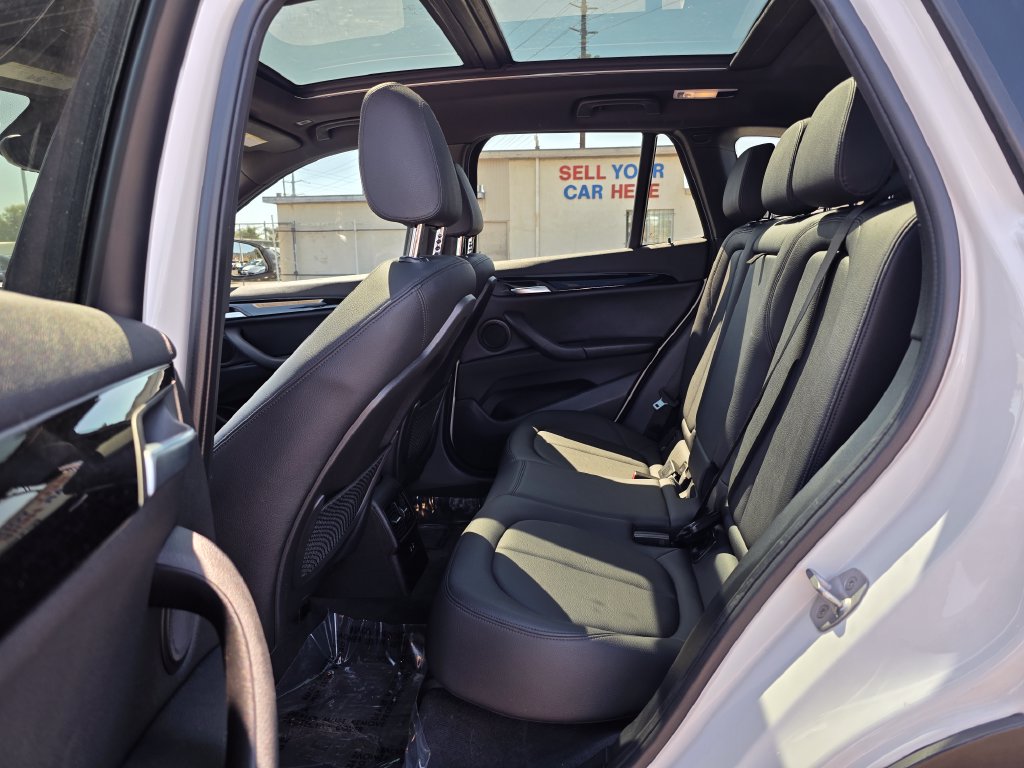 Photo 19 of this BMW X1