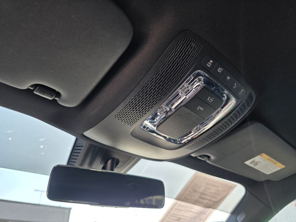 Photo 36 of this Mercedes-Benz GLB 250