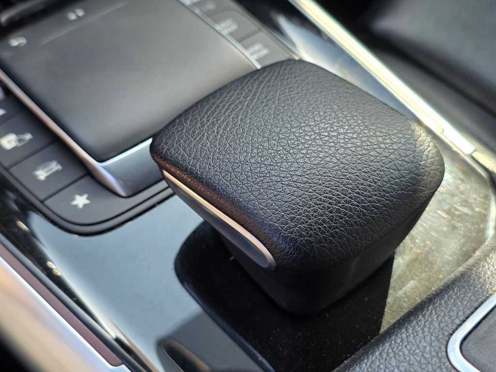 Photo 41 of this Mercedes-Benz GLB 250
