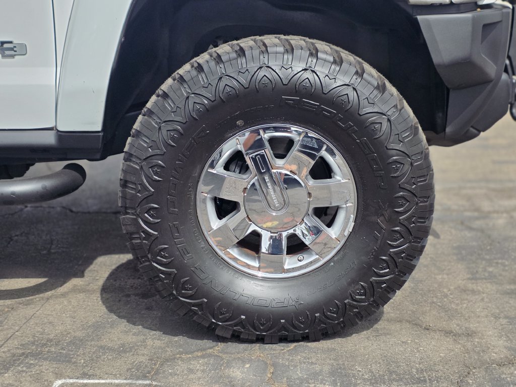 Photo 10 of this HUMMER H3