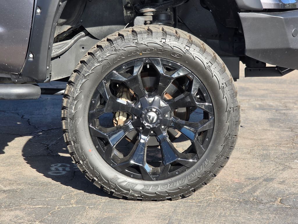 Photo 9 of this Toyota Tundra 4WD