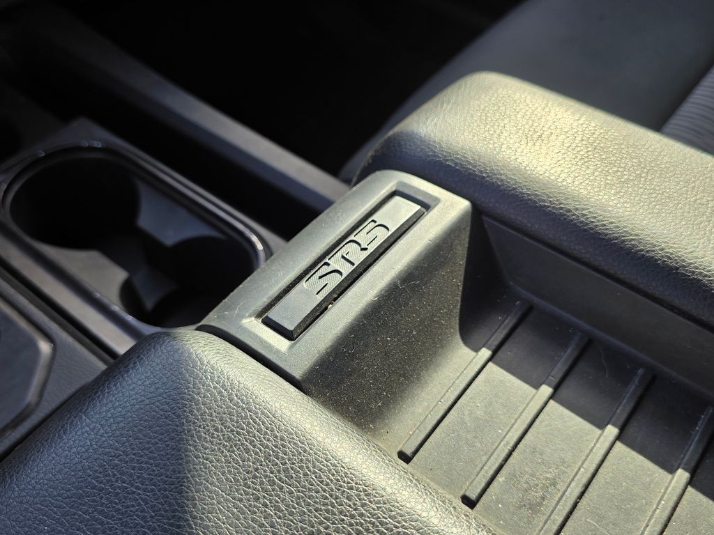 Photo 36 of this Toyota Tundra 4WD