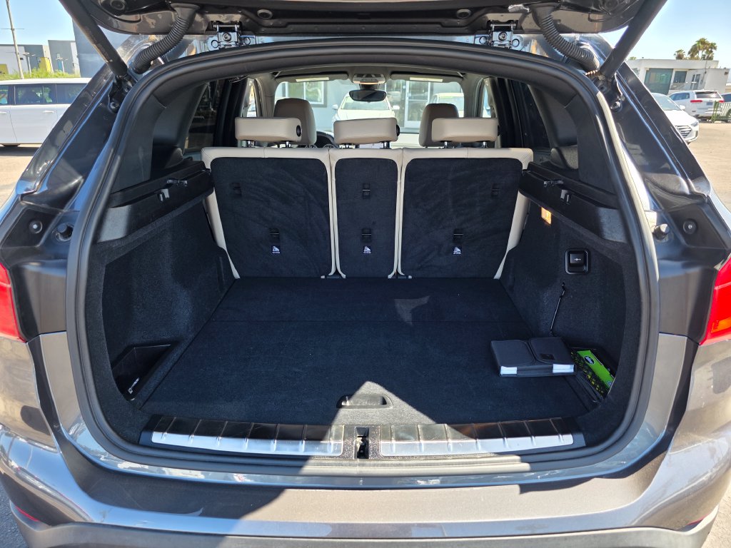 Photo 15 of this BMW X1