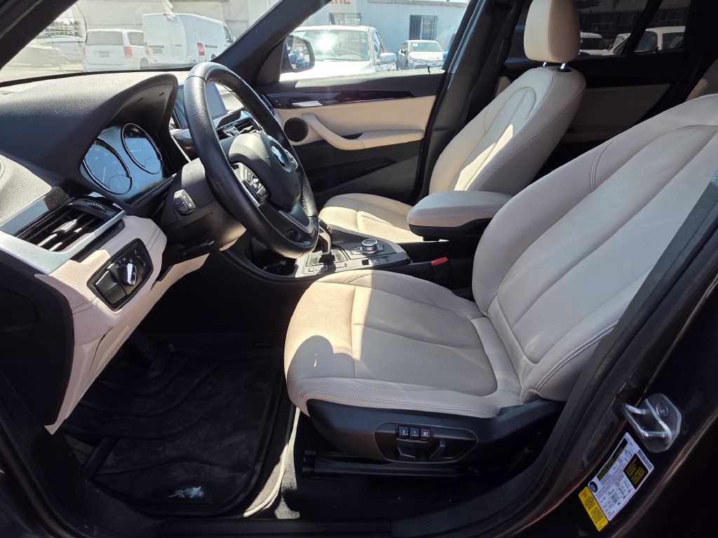 Photo 18 of this BMW X1