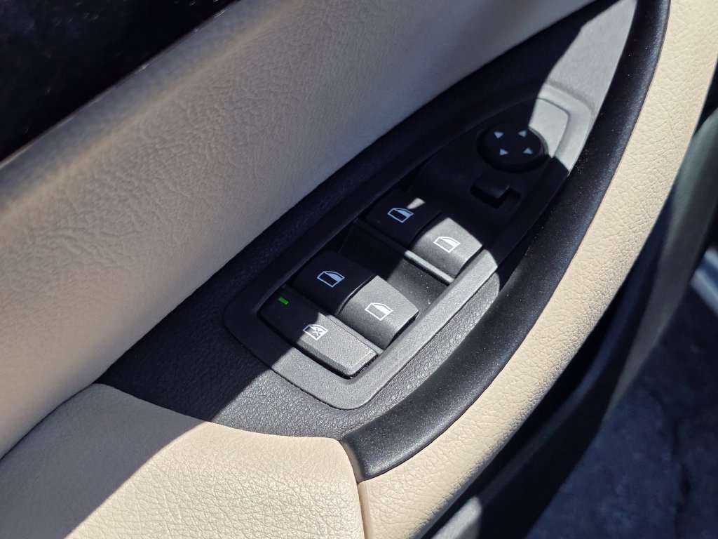 Photo 26 of this BMW X1
