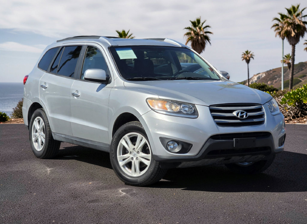 Photo 2 of this Hyundai Santa Fe