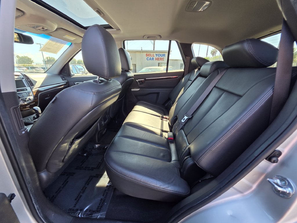 Photo 11 of this Hyundai Santa Fe