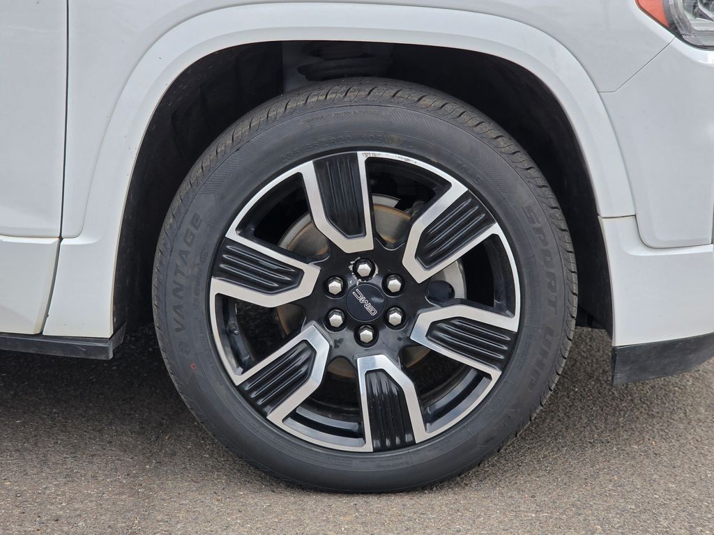 Photo 9 of this GMC Acadia