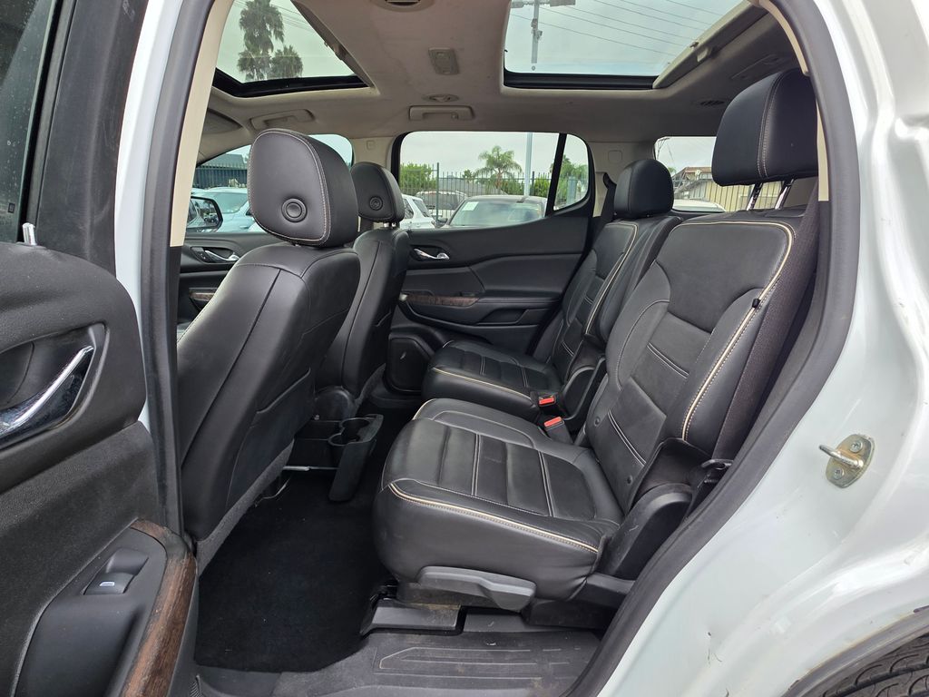 Photo 20 of this GMC Acadia