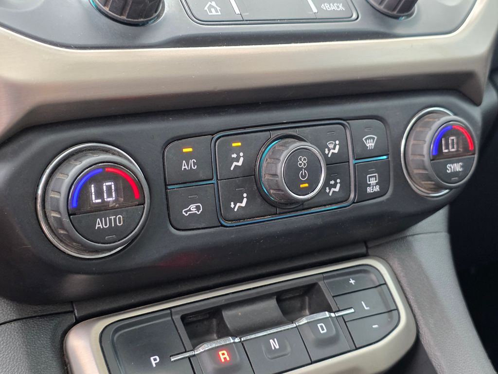 Photo 32 of this GMC Acadia