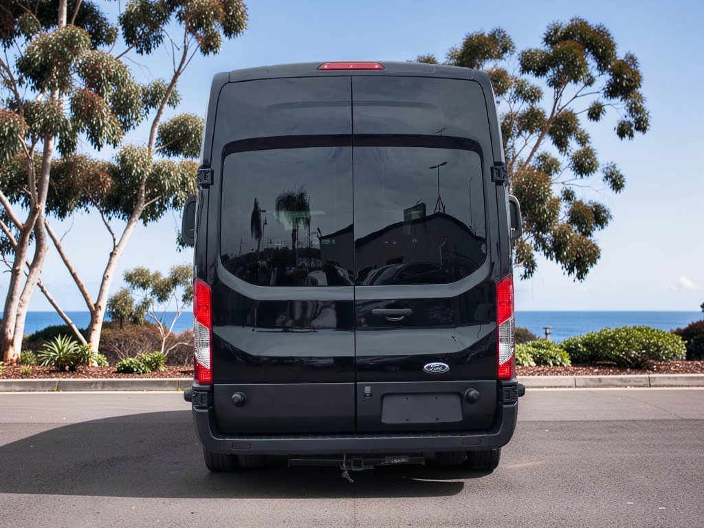 Photo 7 of this Ford Transit Wagon