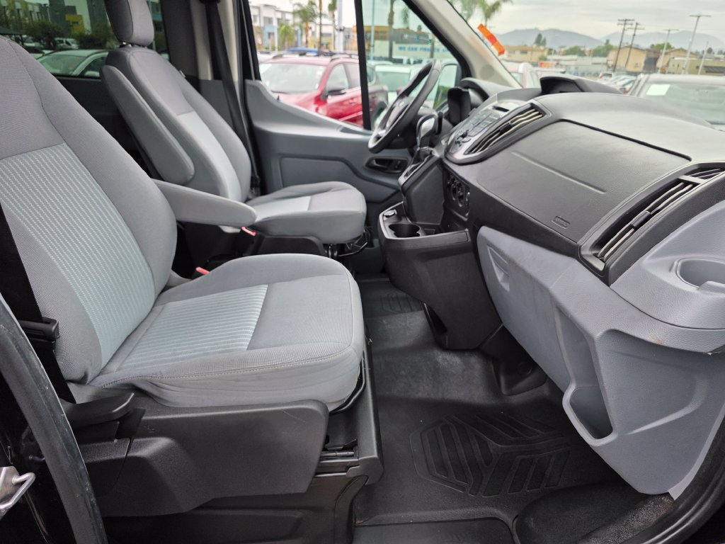 Photo 12 of this Ford Transit Wagon