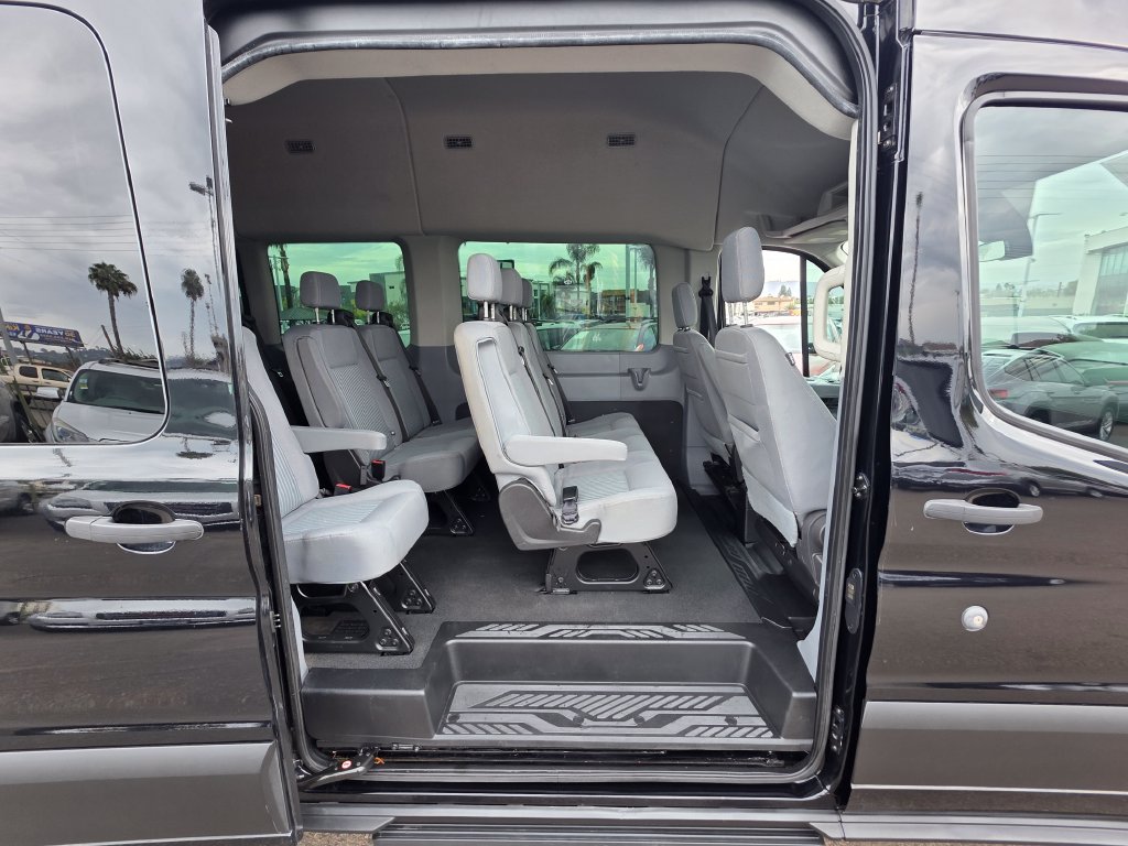 Photo 16 of this Ford Transit Wagon