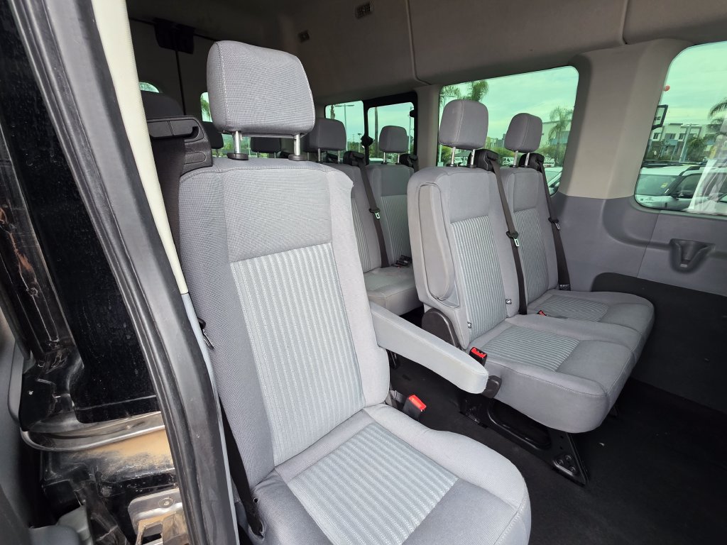 Photo 18 of this Ford Transit Wagon