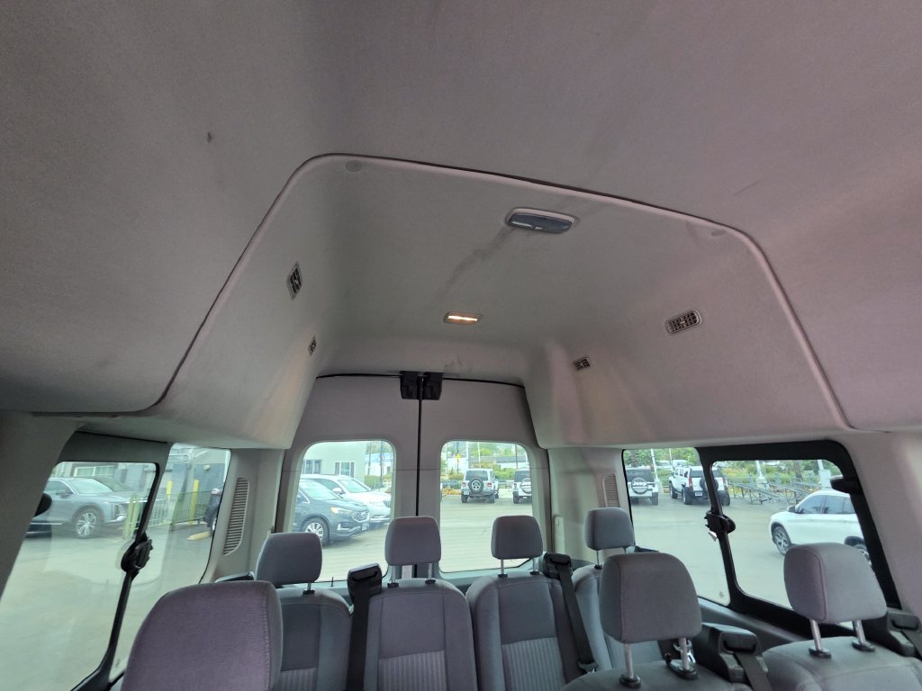 Photo 21 of this Ford Transit Wagon