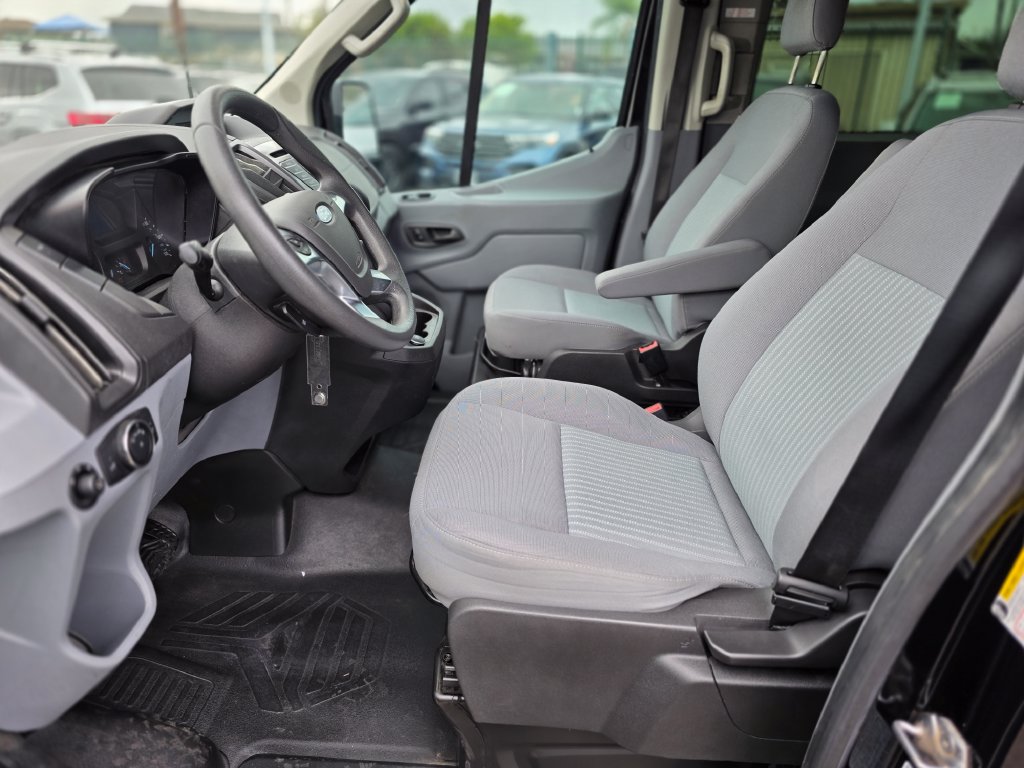 Photo 25 of this Ford Transit Wagon