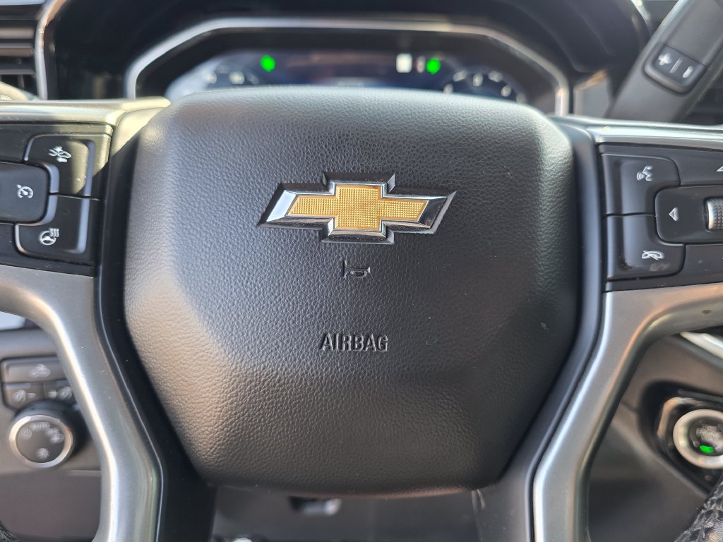 Photo 30 of this Chevrolet Silverado 1500