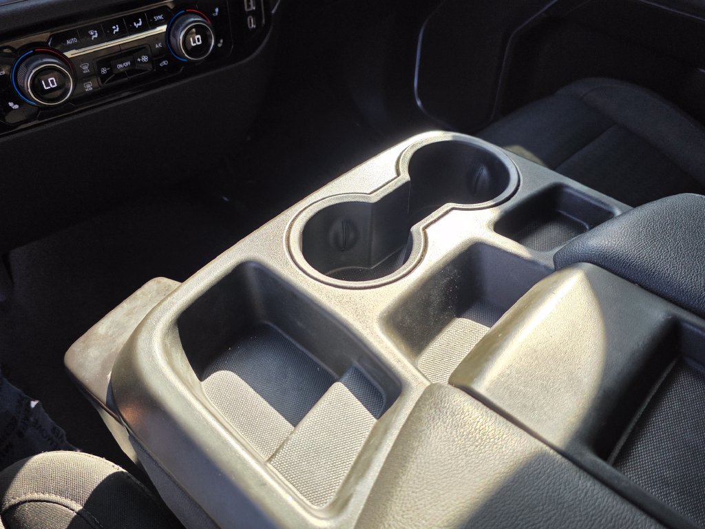 Photo 33 of this Chevrolet Silverado 1500