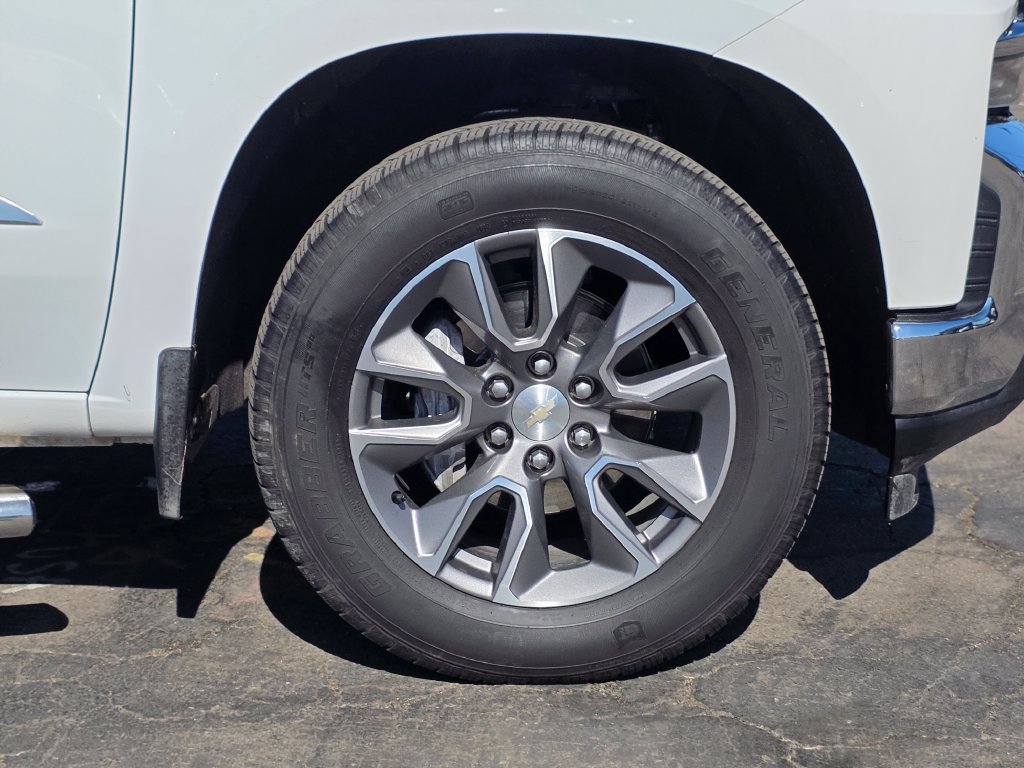 Photo 9 of this Chevrolet Silverado 1500