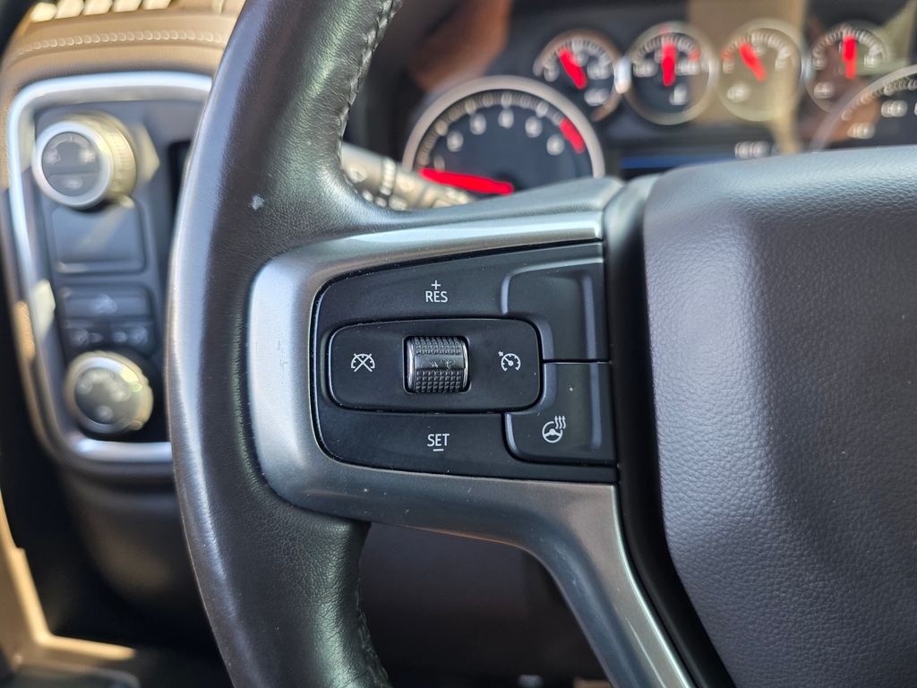 Photo 28 of this Chevrolet Silverado 1500