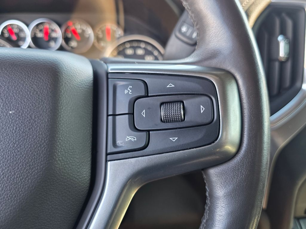 Photo 30 of this Chevrolet Silverado 1500