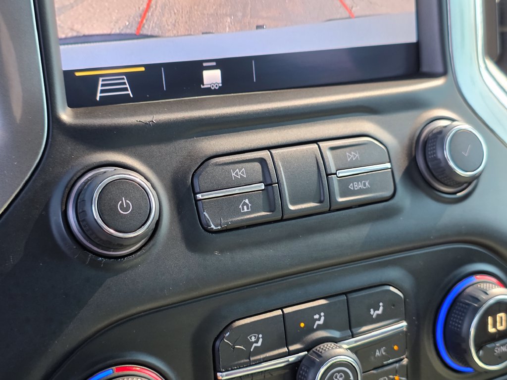 Photo 36 of this Chevrolet Silverado 1500