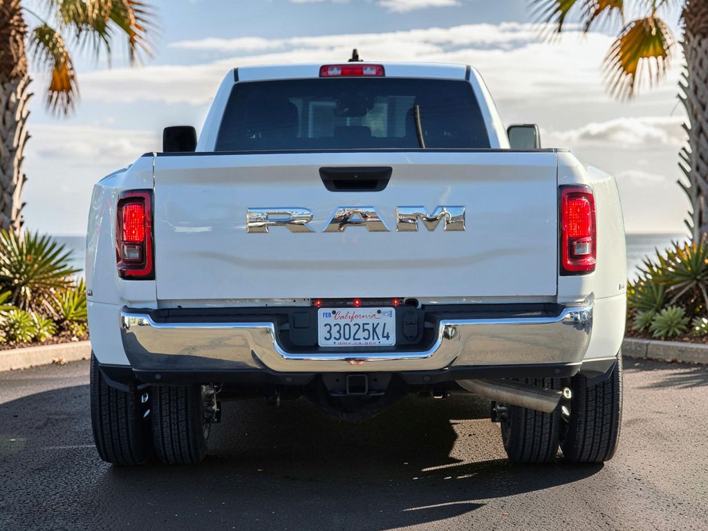 Photo 7 of this Ram 3500