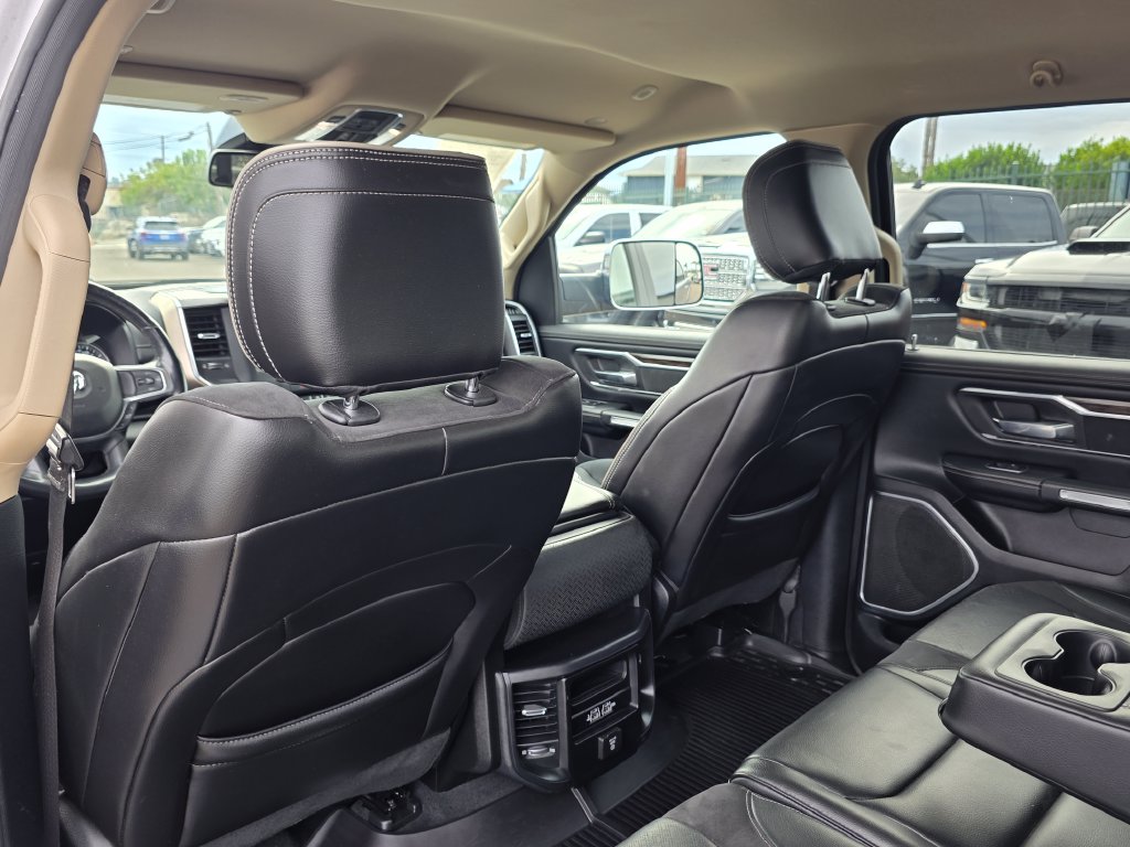 Photo 21 of this Ram 1500