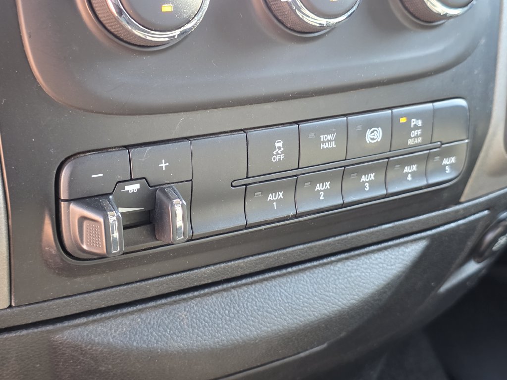 Photo 34 of this Ram 2500
