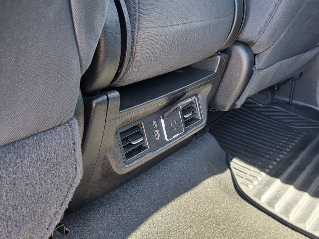 Photo 27 of this Chevrolet Silverado 1500