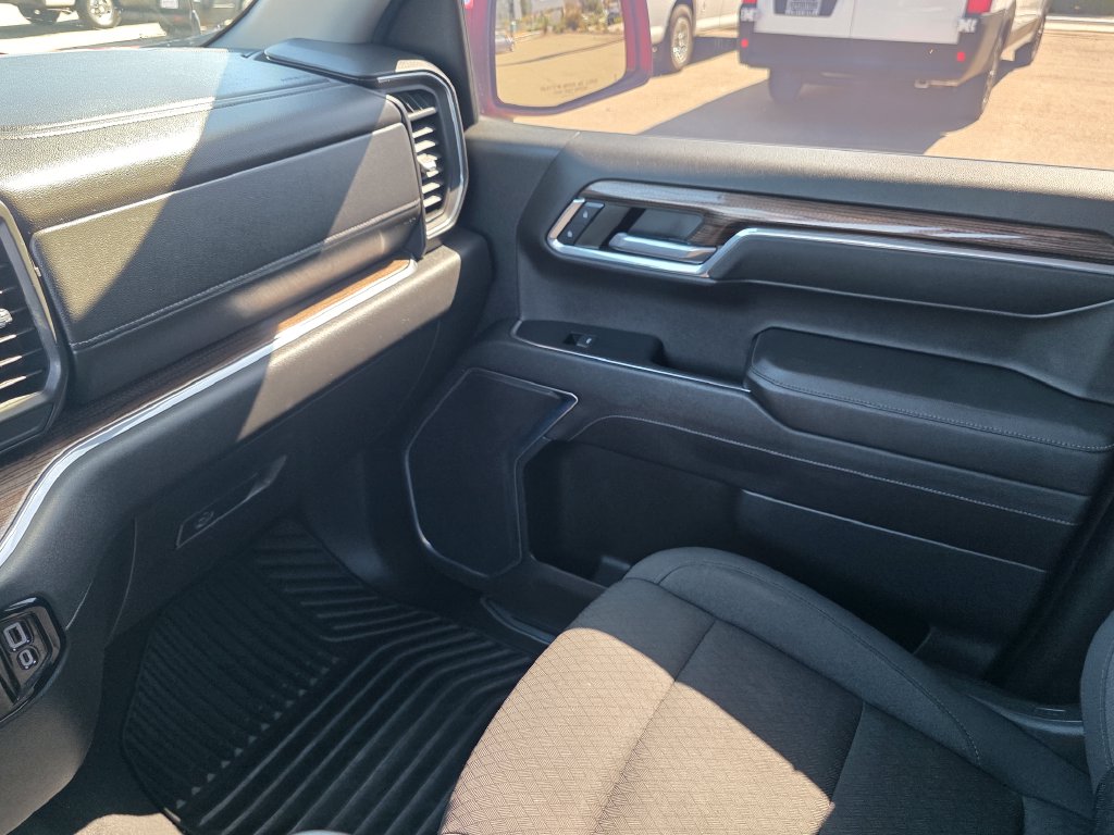 Photo 35 of this Chevrolet Silverado 1500